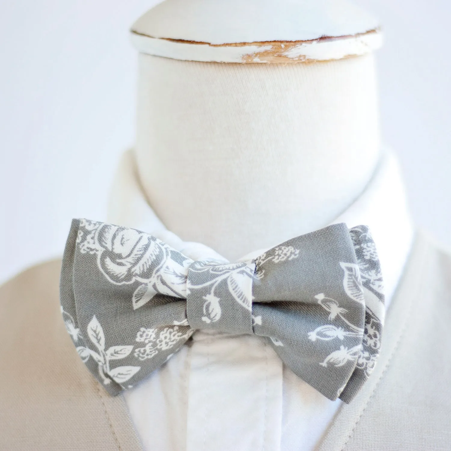 Classic Hair Bow Clip Or Headband / Grey Toile