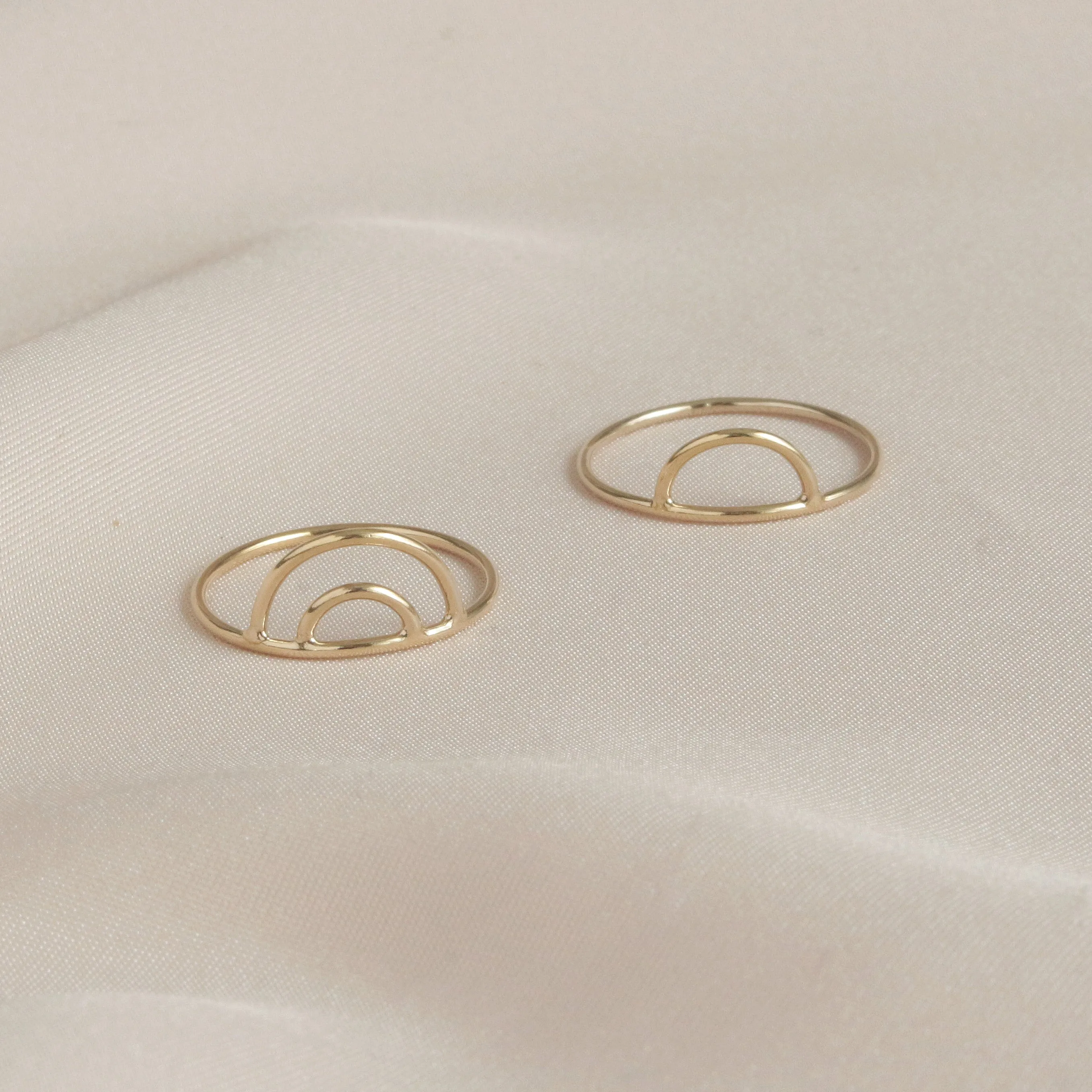 Gold Single Arch Dainty Ring